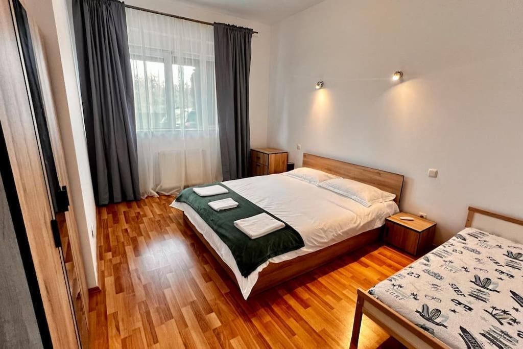 Otopeni Airport Apartment With Private Garden Eksteriør bilde